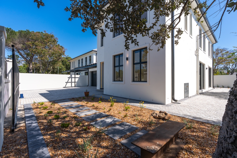 To Let 3 Bedroom Property for Rent in Pinelands Western Cape